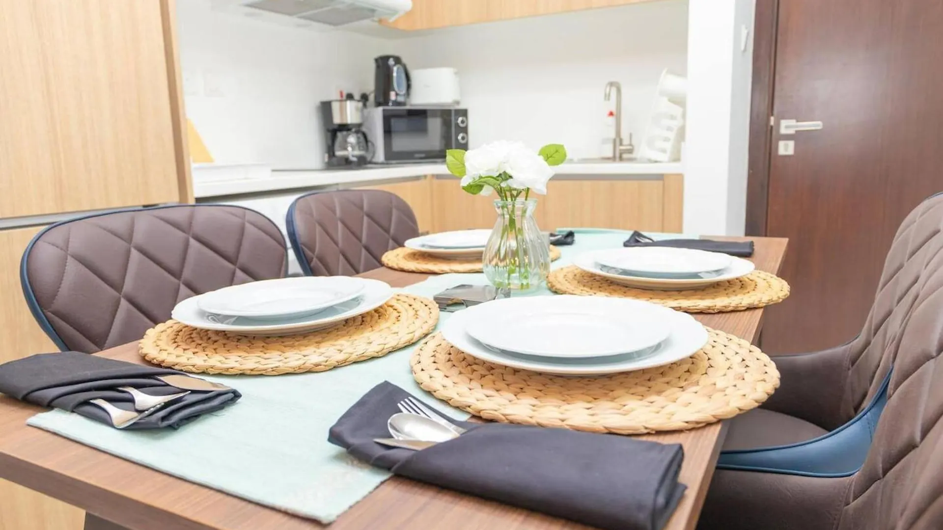 Appartamento Bloomfields 1Br In Oasis Masdar City Abu Dhabi